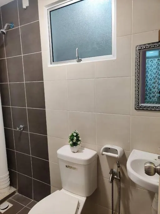 Debayu Homestay With Free Parking At Setia Alam Shah Alam Malaysia