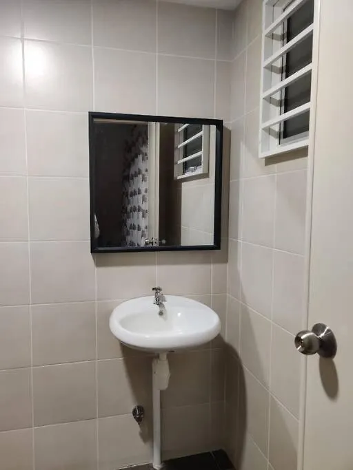 Debayu Homestay With Free Parking At Setia Alam Shah Alam
